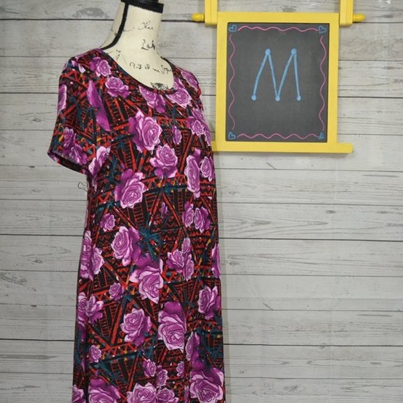 LuLaRoe Dresses & Skirts - LuLaRoe Medium Rose Carly LuLaRoe Dresses & Skirts - LuLaRoe Medium Rose Carly